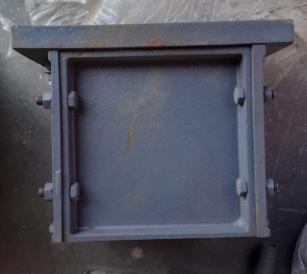Concrete Test Cube Mould with leveled base